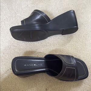 Bandolino Black Platform Mules with Chunky Sole